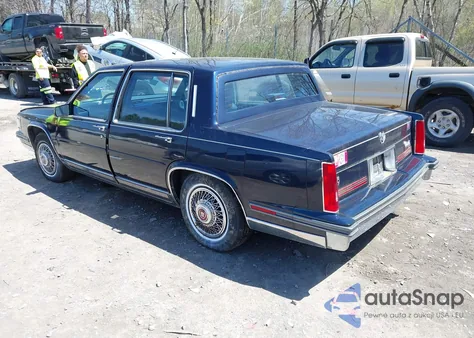 1988 Cadillac Fleetwood Delegance z USA, uszkodzony, nr VIN 1G6CB5153J4265796
